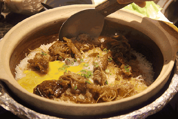 40分鐘嘅青春，換一餐黯然銷(xiāo)魂嘅煲仔飯