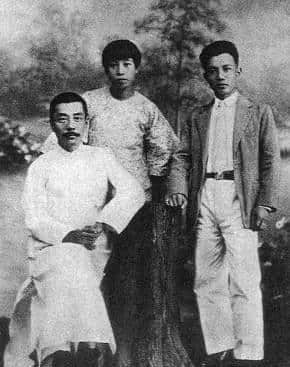 一百幾年前，廣東人去照相館影相要使幾錢？