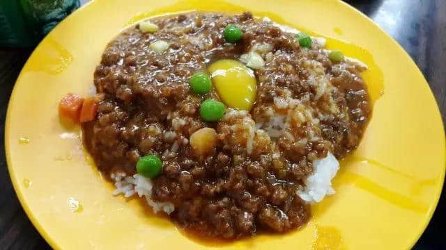 碟頭飯：窮人嘅恩物，平民嘅浪漫