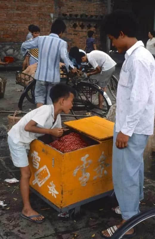 70后80后，你哋應(yīng)該點(diǎn)同00后介紹自己長(zhǎng)大嘅廣州？