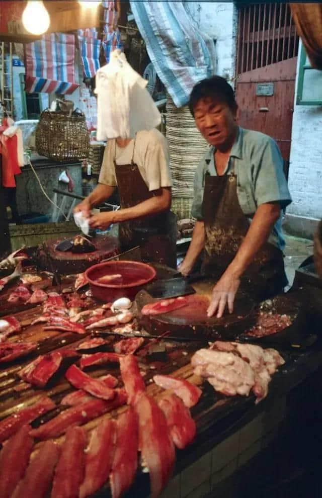 70后80后，你哋應(yīng)該點(diǎn)同00后介紹自己長(zhǎng)大嘅廣州？