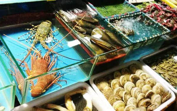 廣州人氣海鮮市場(chǎng)逐個(gè)數(shù)，識(shí)飲識(shí)食至巴閉！