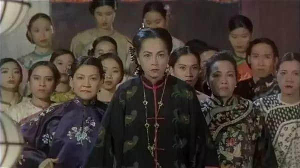 1分鐘出現(xiàn)13個(gè)同“馬”有關(guān)嘅粵語(yǔ)，《流氓皇帝》認(rèn)真鬼馬！