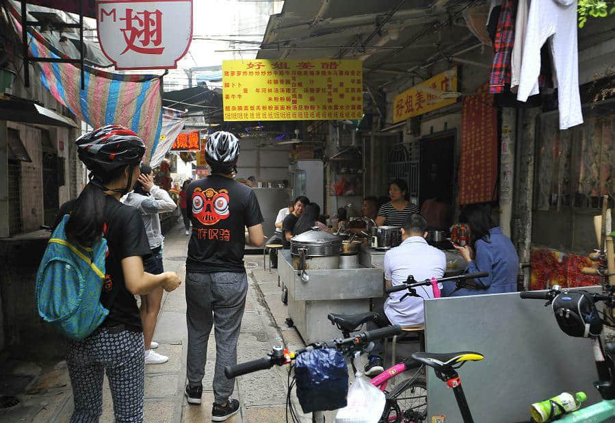 “揾食”艱難？貧窮使他們更強(qiáng)大！