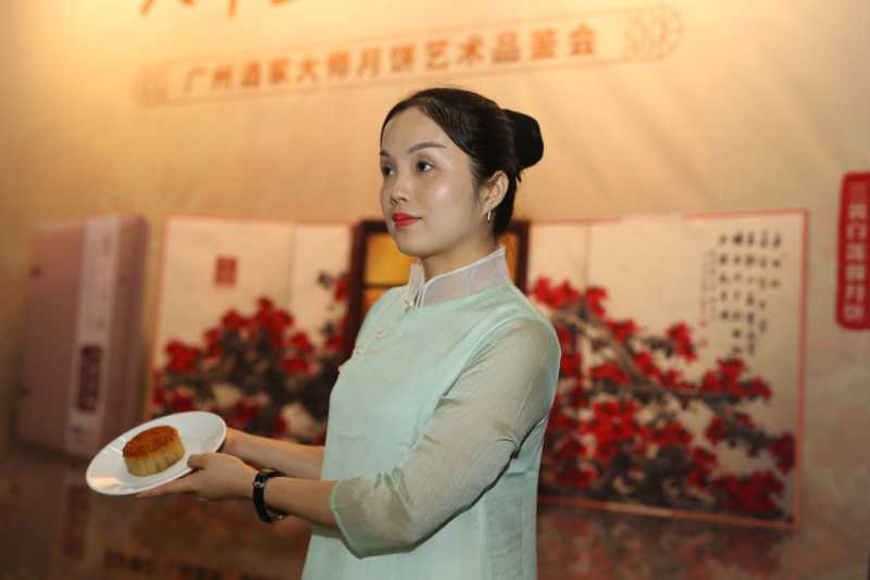 每一枚大師月餅都是獨一無二的存在