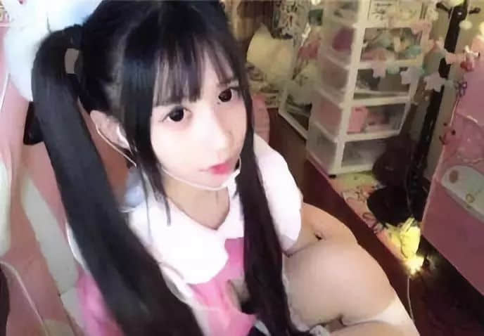 溫婉后，抖音現(xiàn)第一女網(wǎng)紅又撲街了！真面目被曝光！簡直無法直視...