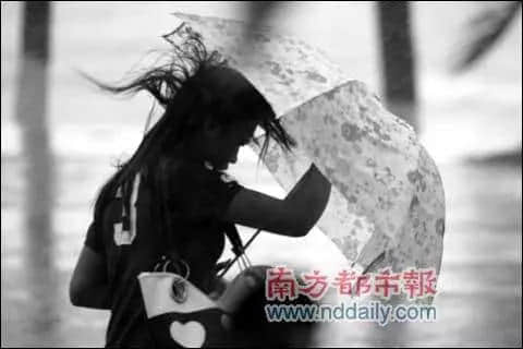比山竹更可怕的是，知道星期一要準(zhǔn)時(shí)上班的那一刻！