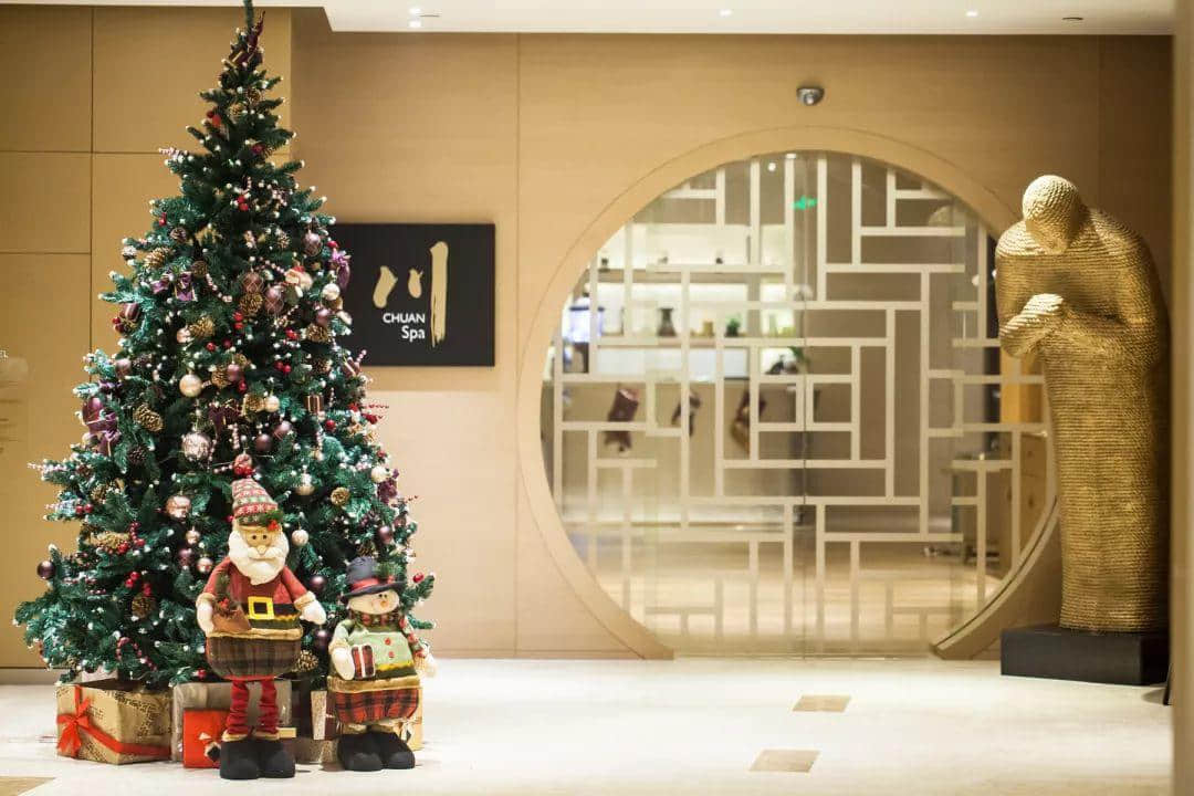 今年圣誕，我哋一于留喺廣州睇“雪”！