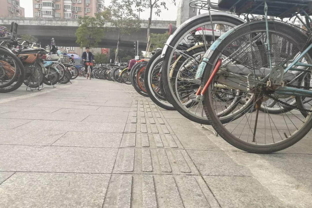 在廣州，無障礙出行到底有多難？