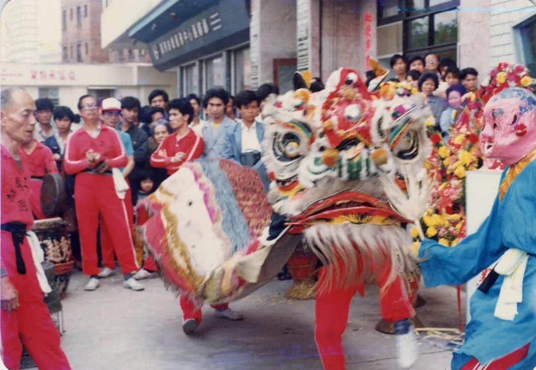 33年，這家服務(wù)了幾代廣州人的海鮮酒家卻越做越年輕了！