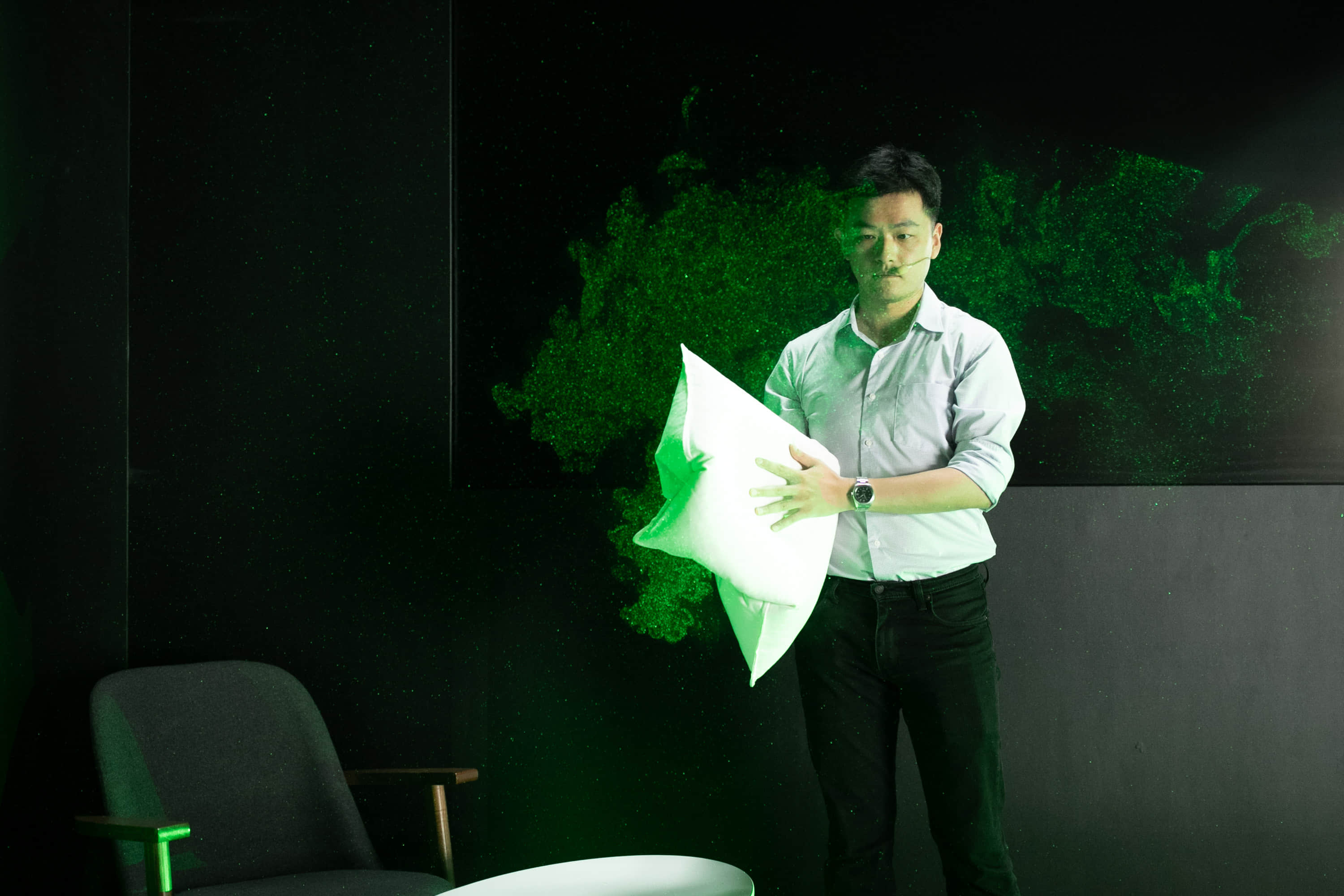 ../Downloads/PR_Photo_5.22Dyson@GZ/Photo_Pressrelease_Dyson@GZ0522¥?…≠–°O?o/02.jpg