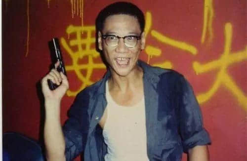 演員李兆基逝世，“四大惡人”走了三人，一個(gè)時(shí)代正越走越遠(yuǎn)！