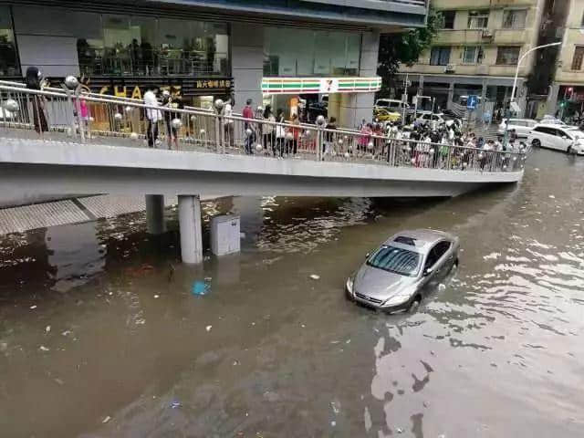 熱烈慶祝，廣州暴雨+熱搜包月套餐生成！