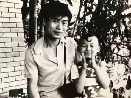 曾幾何時(shí)，廣州也有令全國(guó)人民癡狂的全民偶像