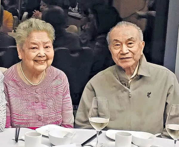 江獻(xiàn)珠女士也是美食家，曾與其先生一起出版多本美食專著