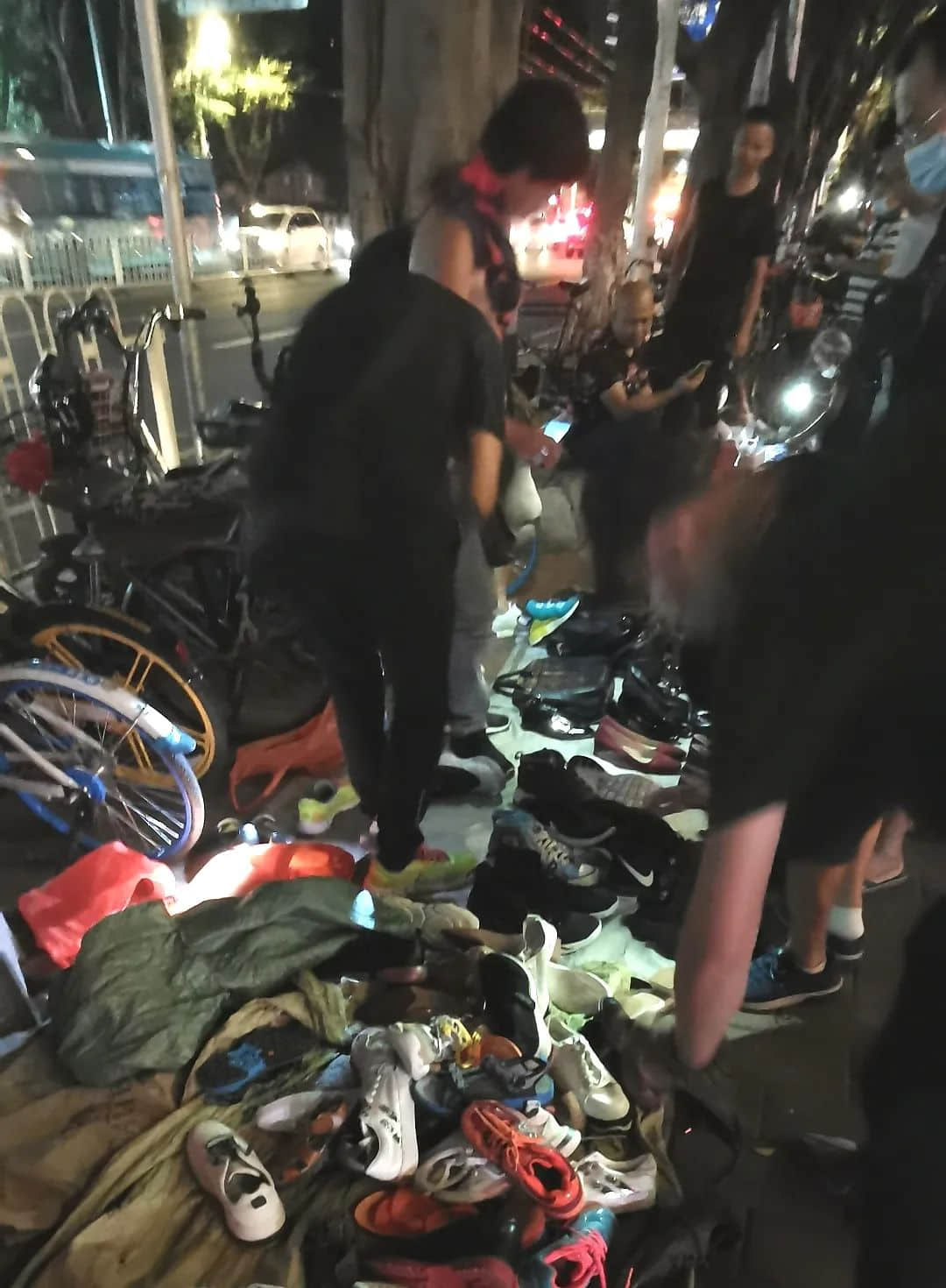 廣州狀元坊已被淘寶打敗，而天光墟終會(huì)被閑魚取代？