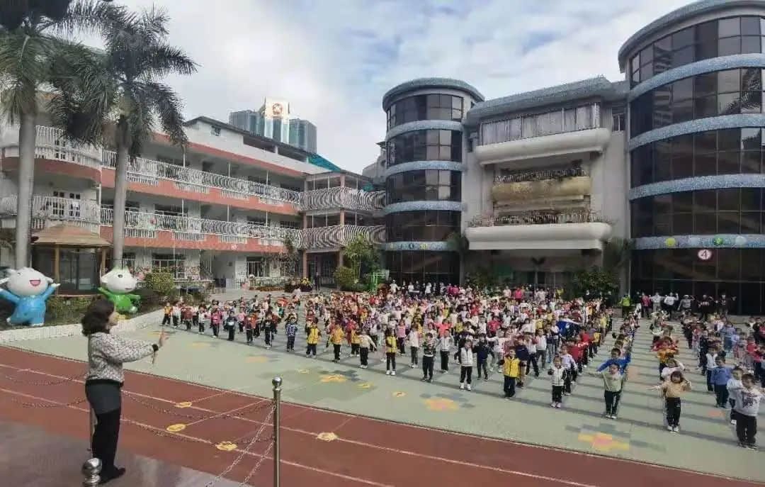 這群廣州年輕人，為讓下一代講粵語，已經(jīng)日更了2000個睡前故事