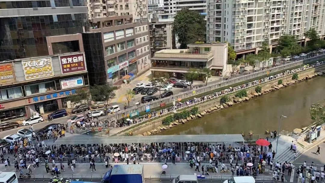 奶茶1600，球鞋48999......這屆“韭零后”比80后更會(huì)賺錢？