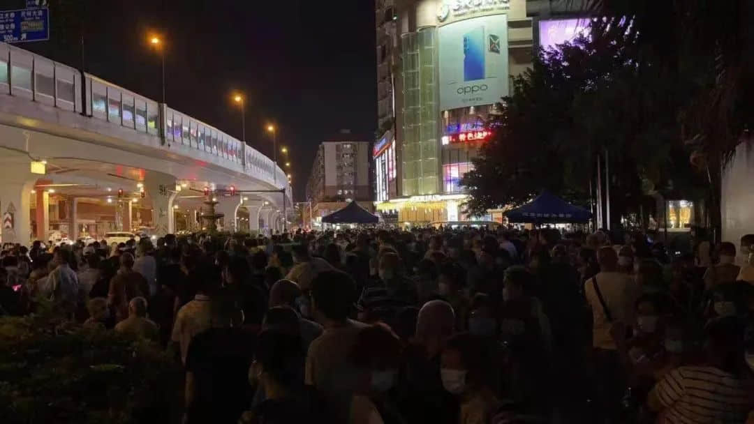 昨夜奇跡，上下九重現(xiàn)人山人海光輝歲月??？