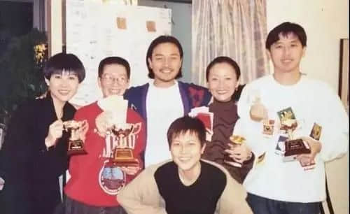 花都有疫情啦，樹還會遠嗎？不如在家打麻雀吧！