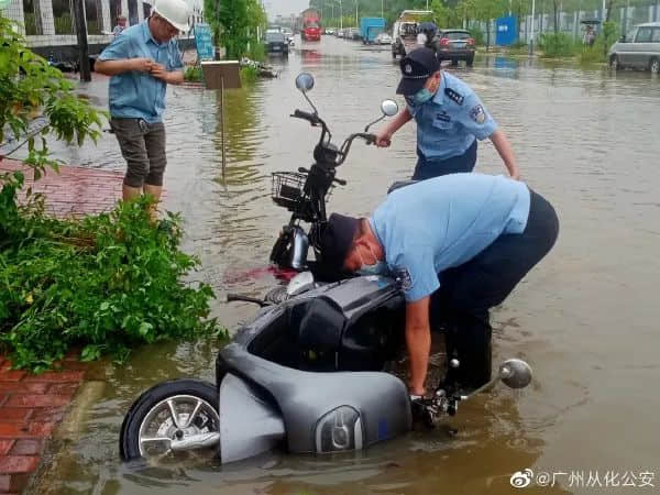 廣州竟有家長(zhǎng)打12345鬧爆氣象局，只因停課卻沒有暴雨？