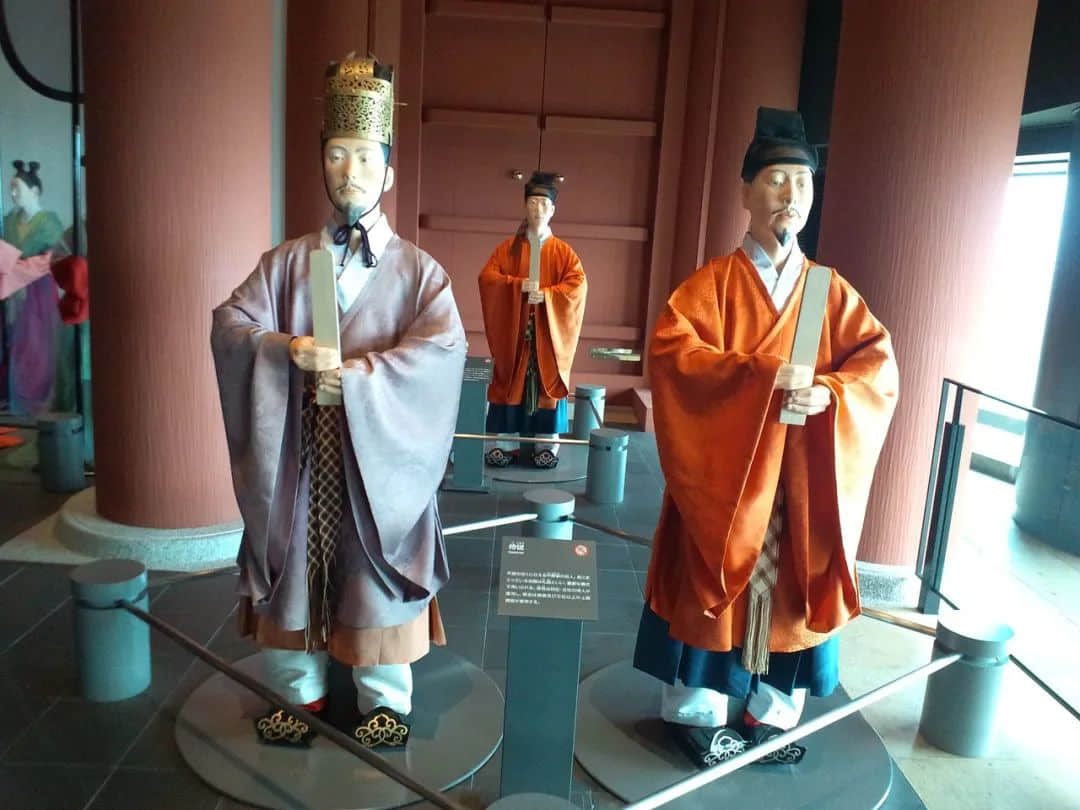 中國(guó)人穿和服屬尋釁滋事？除了法律，我們更想談?wù)剼v史