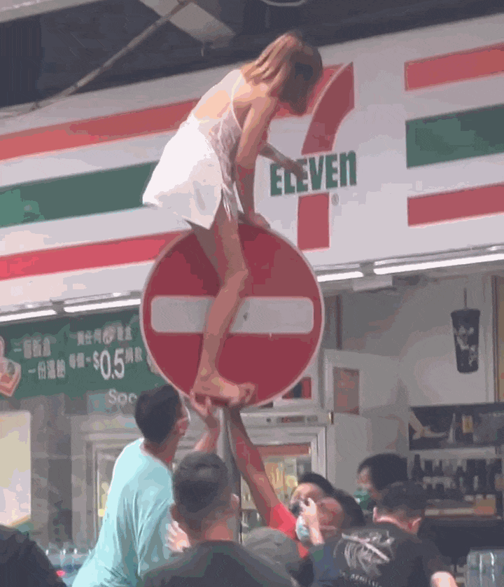 尖沙咀性感女郎跳窗事件，揭開香港風月場神秘面紗……