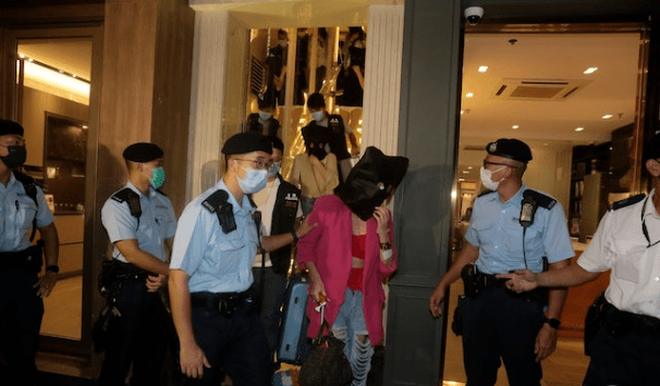 尖沙咀性感女郎跳窗事件，揭開香港風月場神秘面紗……