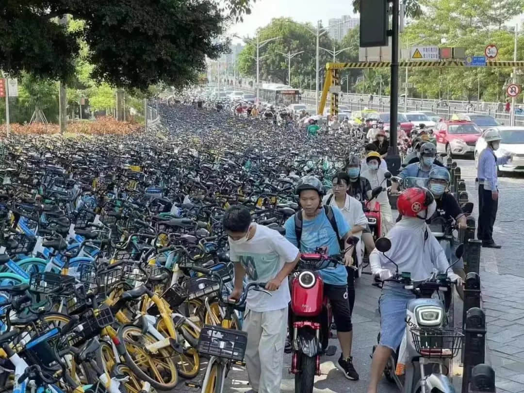 時(shí)隔三十年，海珠橋再現(xiàn)浩浩蕩蕩的單車大軍……