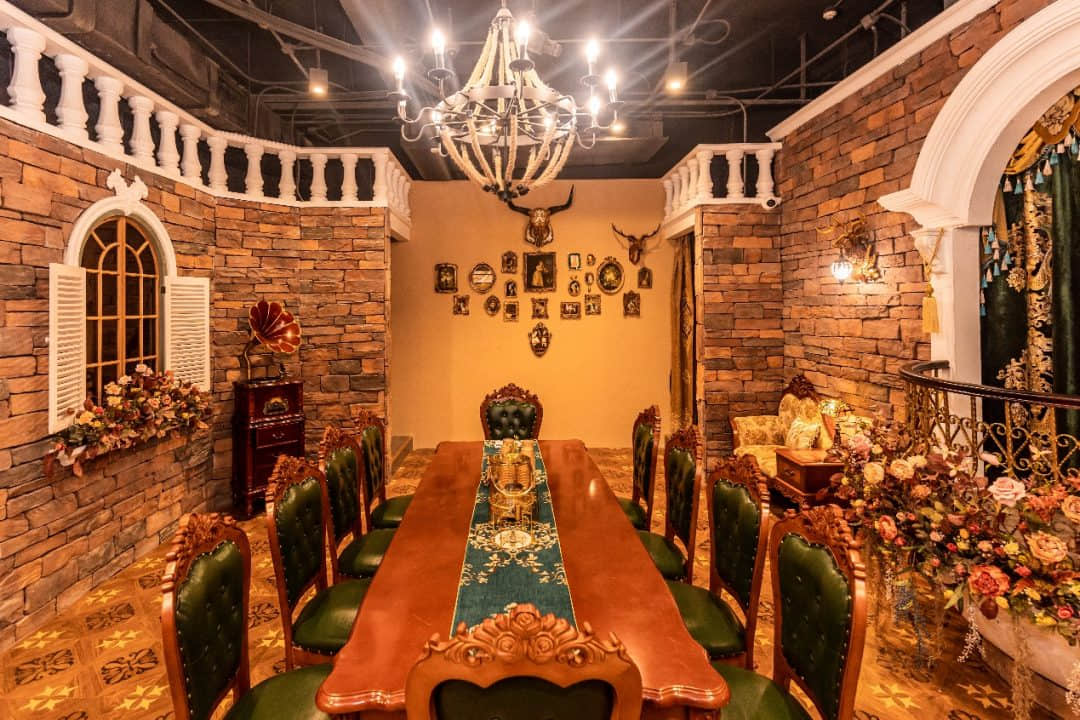 ▲AK刺客聯(lián)盟實(shí)景高端劇本殺實(shí)體店，受訪者供圖