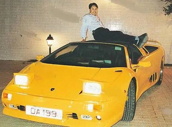 咪郁！打劫！香港的鐘表金鋪為何總是劫案頻頻？