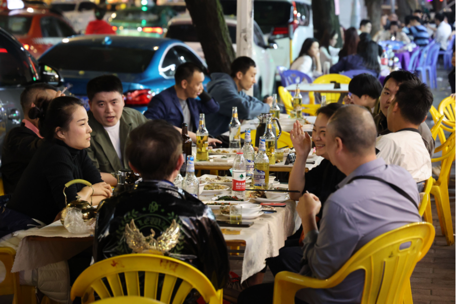 寶業(yè)路宵夜街撤場的痛，只有廣州為食夜貓才懂！