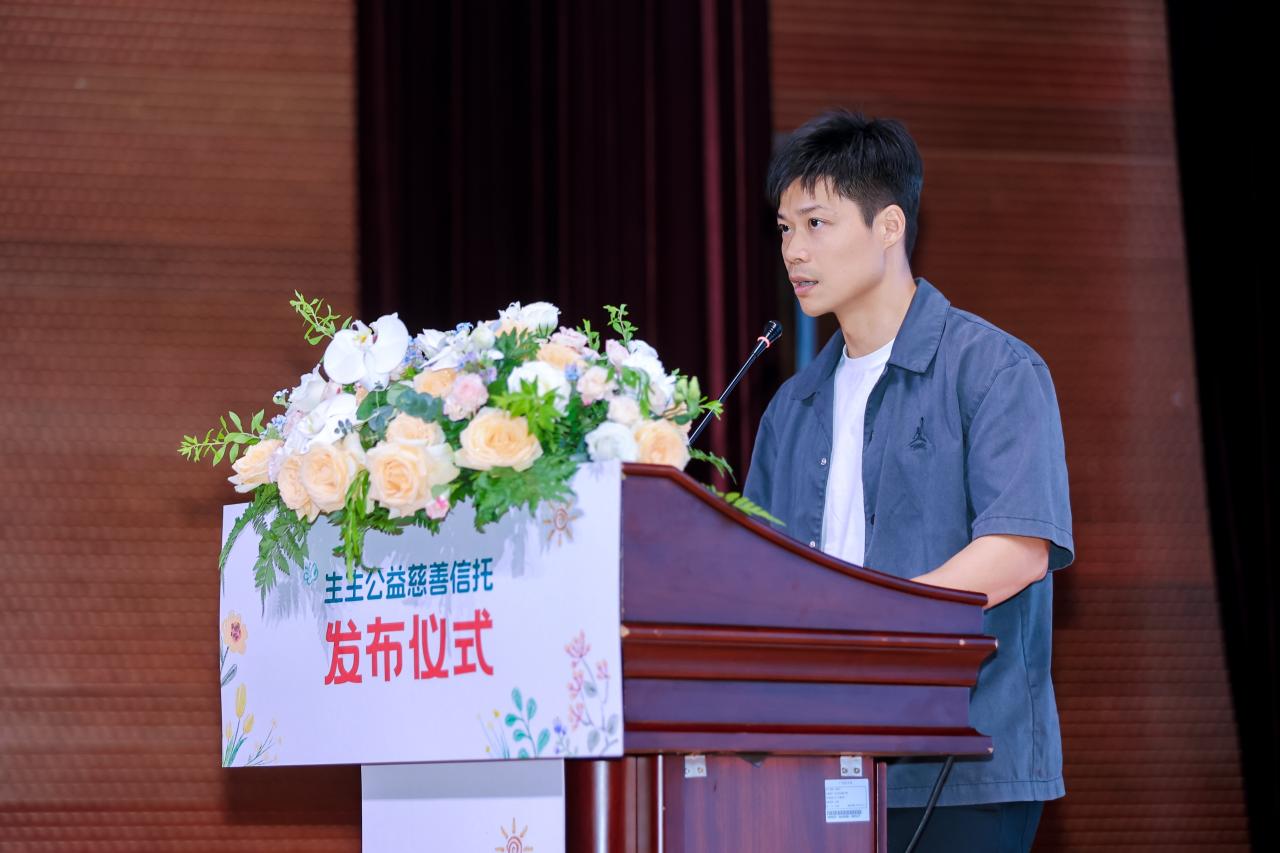 暨南大學體育學院院長蘇炳添致辭.jpg