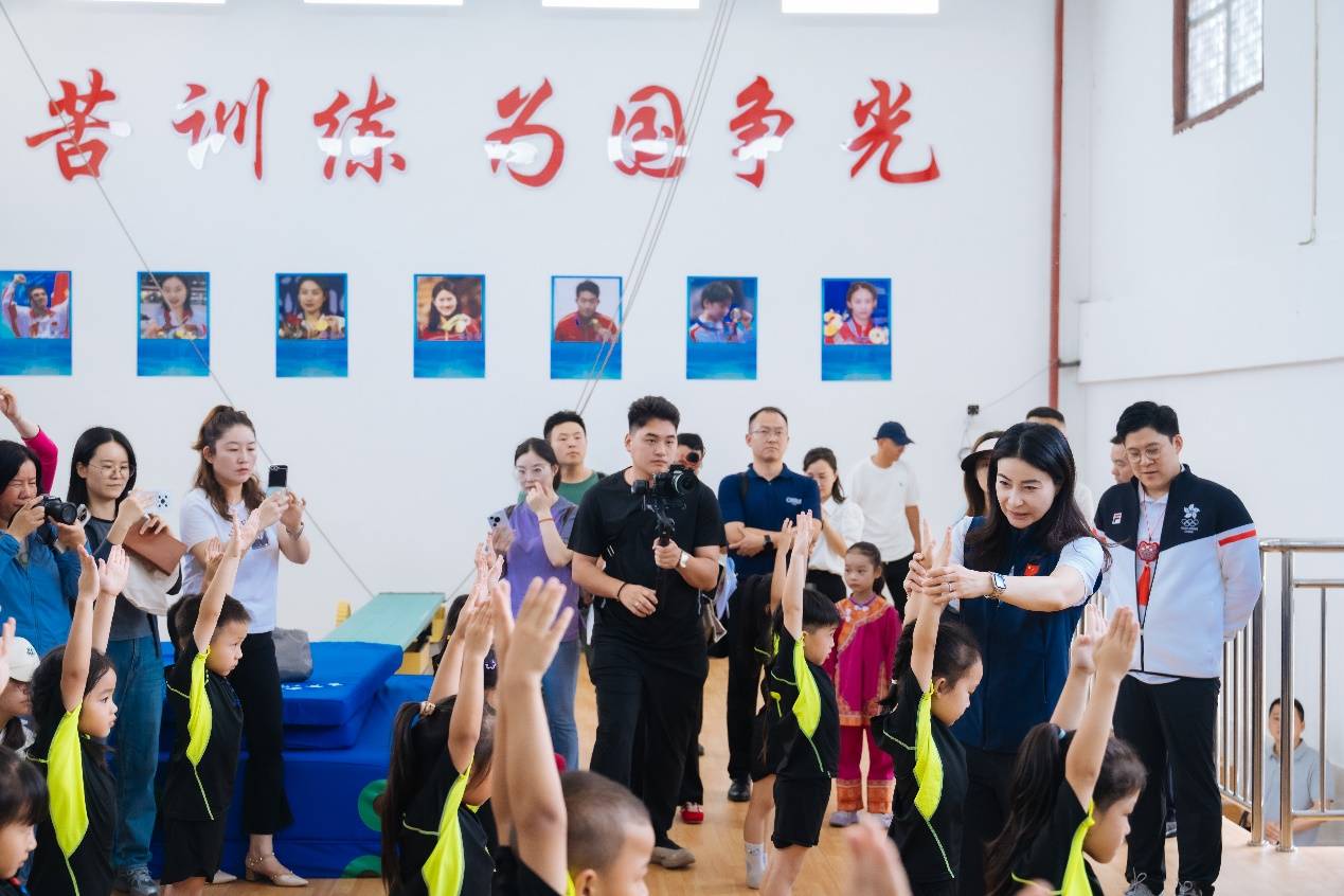 中華全國(guó)體育基金會(huì) 澳門霍英東基金會(huì) 赴貴州基層體育教練員情況調(diào)研
