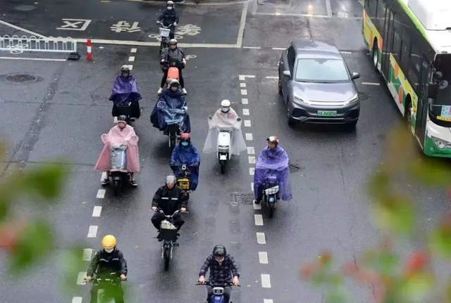 廣州解禁摩托車，能緩電雞之困嗎？
