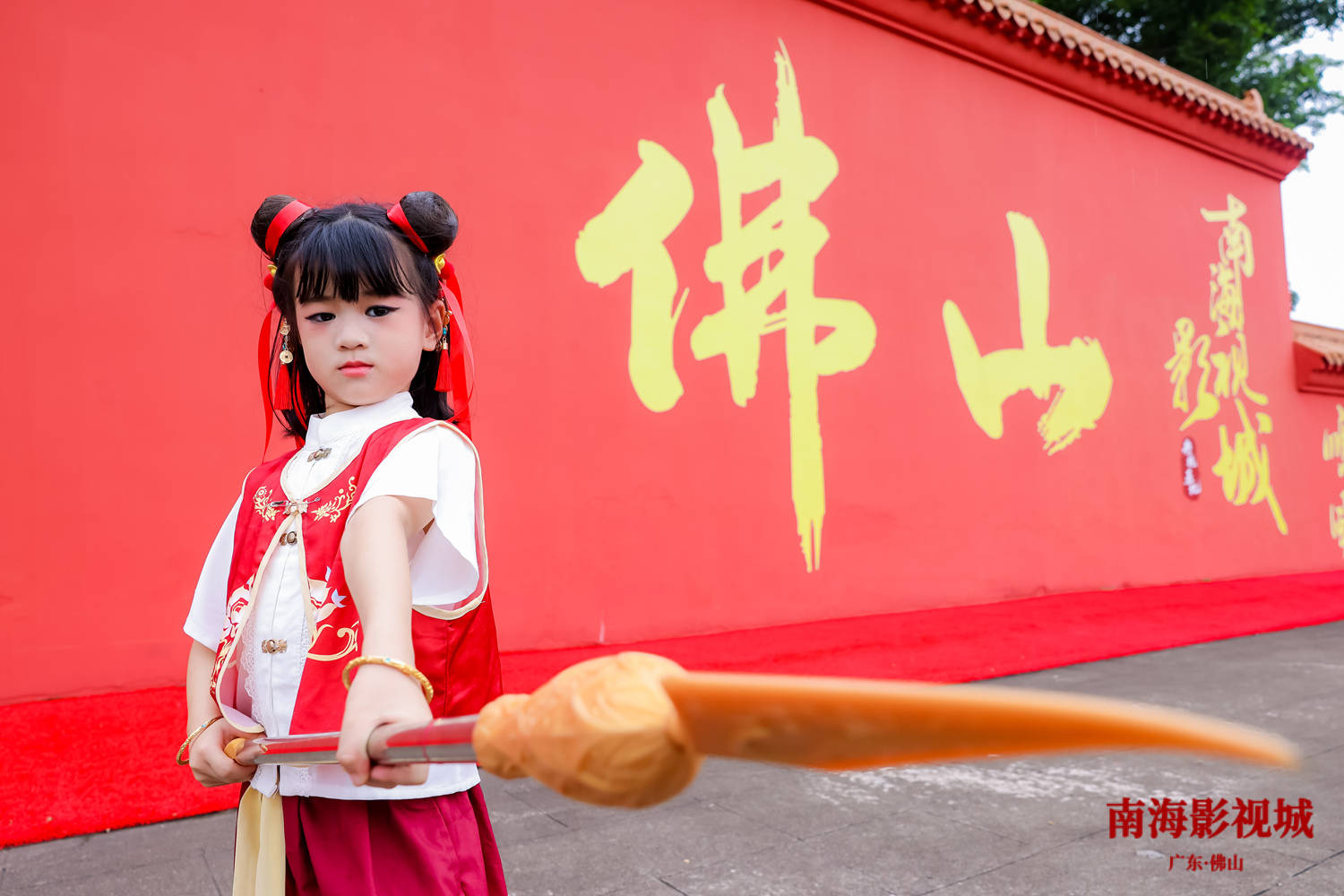 冠軍誕生！南海影視城國(guó)風(fēng)少兒形象大使選拔賽榮耀收官